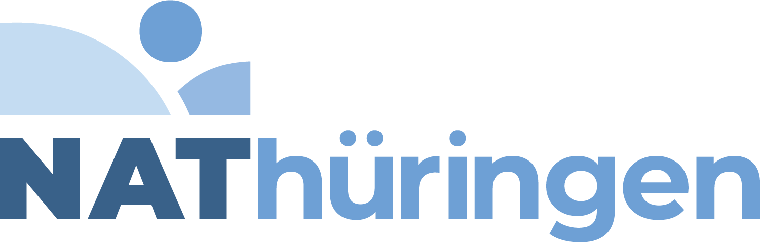Blaues Logo Nachhaltigkeitsabkommen Thüringen – Thüringens größtes Netzwerk für nachhaltiges Wirtschaften