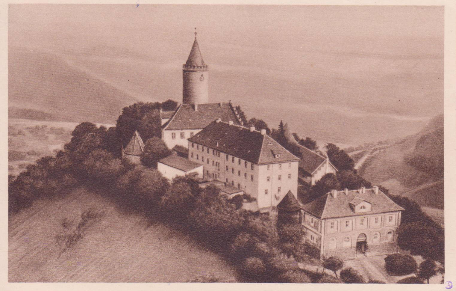 Historisches s/w-Foto der der Leuchtenburg